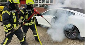 דקר כיבוי לסוללות רכב חשמלי